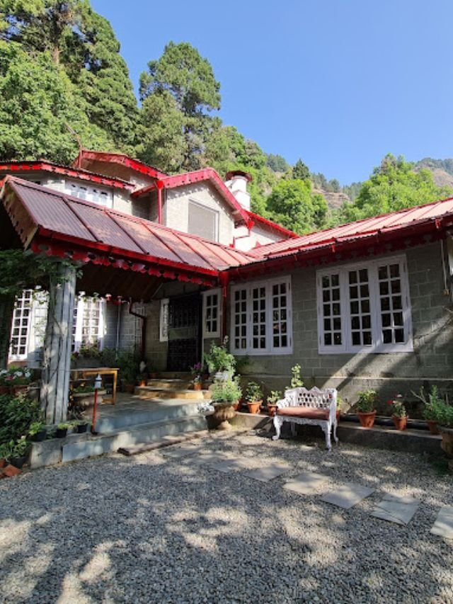 Best Restaurants in Nainital, Restaurants in Nainital, restaurant in mall road nainital, restaurants in mall road nainital, Best restaurants in mall road nainital