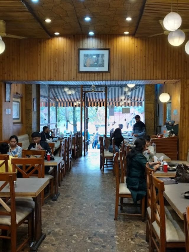 Best Restaurants in Nainital, Restaurants in Nainital, restaurant in mall road nainital, restaurants in mall road nainital, Best restaurants in mall road nainital