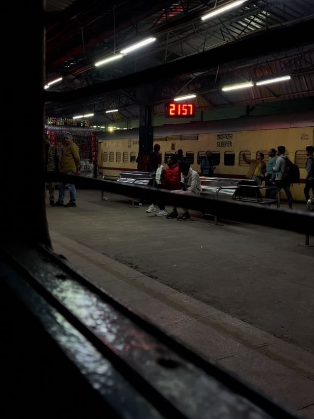 Delhi to Ranikhet Distance, Delhi to Ranikhet bus Distance, Delhi to Ranikhet by bus, Delhi to Ranikhet by Train, Delhi to Ranikhet by taxi,