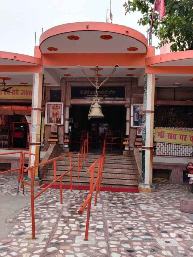 haridwar history, how to reach haridwar, places to visit in haridwar, har ki pauri haridwar, hotels in haridwar, delhi to haridwar, rishikesh to haridwar