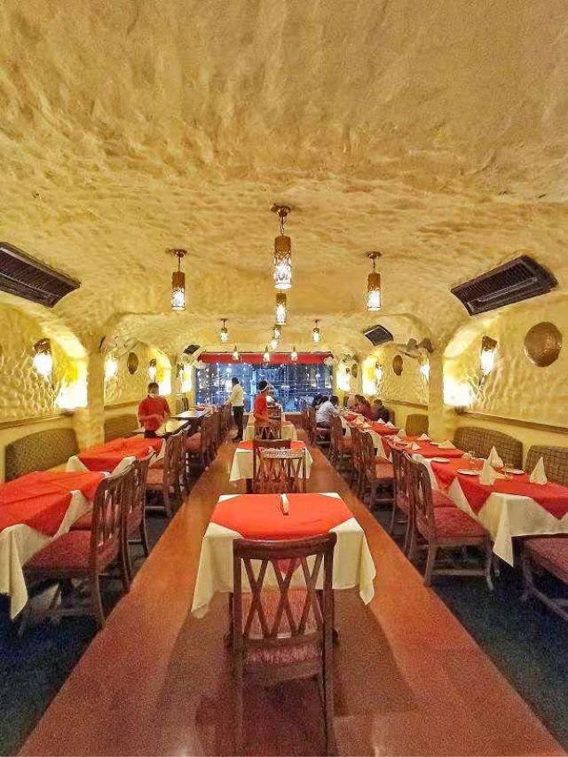 Famous Restaurants in Dehradun, viral Restaurants in Dehradun, Famous Dehradun Restaurants