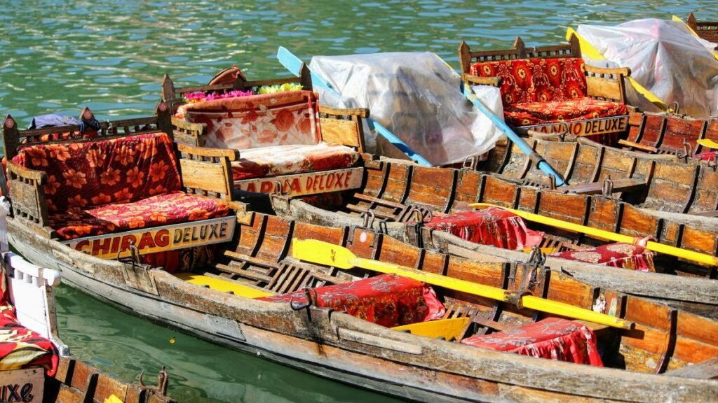 Naini Lake Nainital, Naini Lake, Nainital, Nainital Lake, Nainital lake boating price​, boating in Nainital lake, Nainital lake depth​, Nainital lake boating, Naini lake boating
