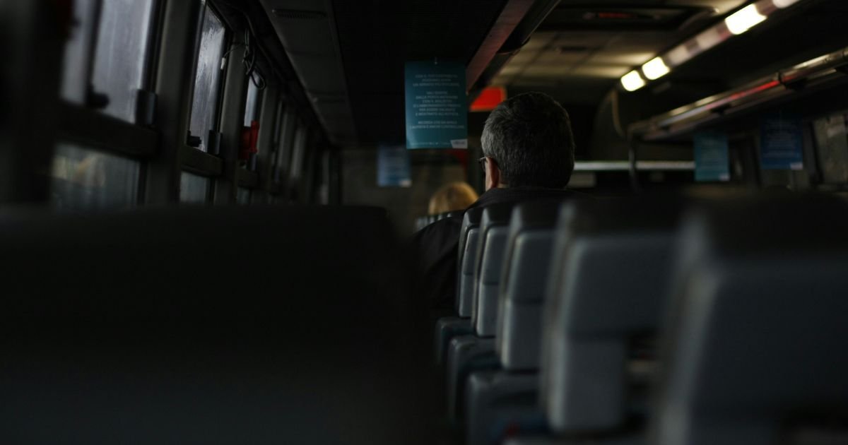 Common Mistakes to Avoid During Bus Ticket Booking Online